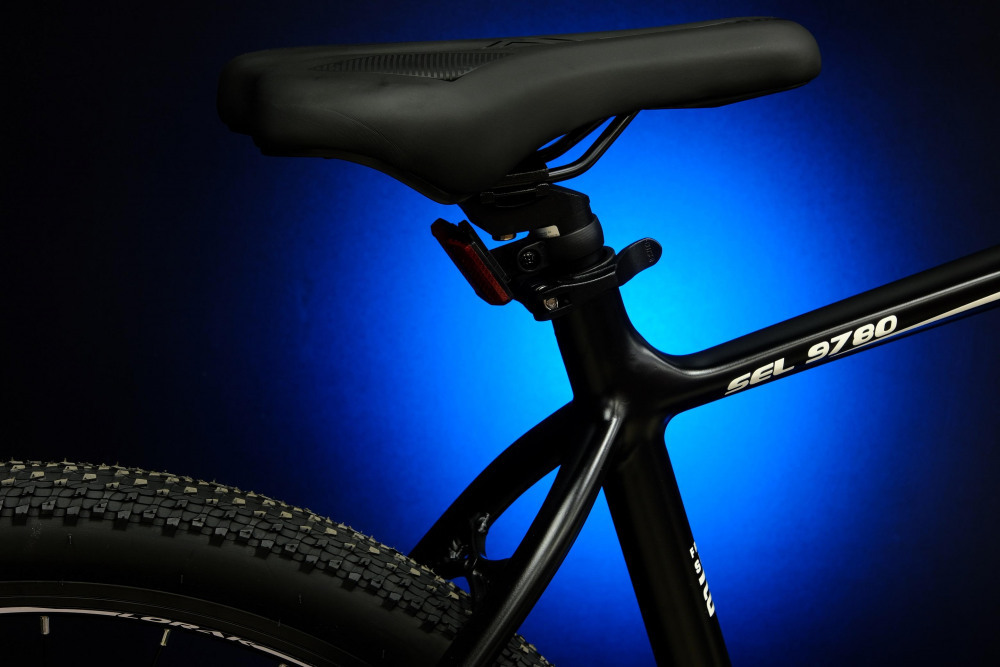 LORAK Sel 9780 Матовый Чёрный/Белый рама 19 (на рост 171-182)