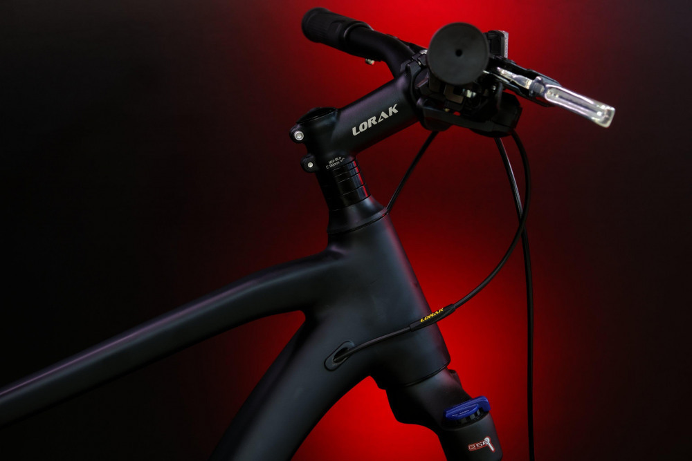 LORAK 2.0 8 sp Матовый Чёрный/Красный 17р (на рост 155-173)