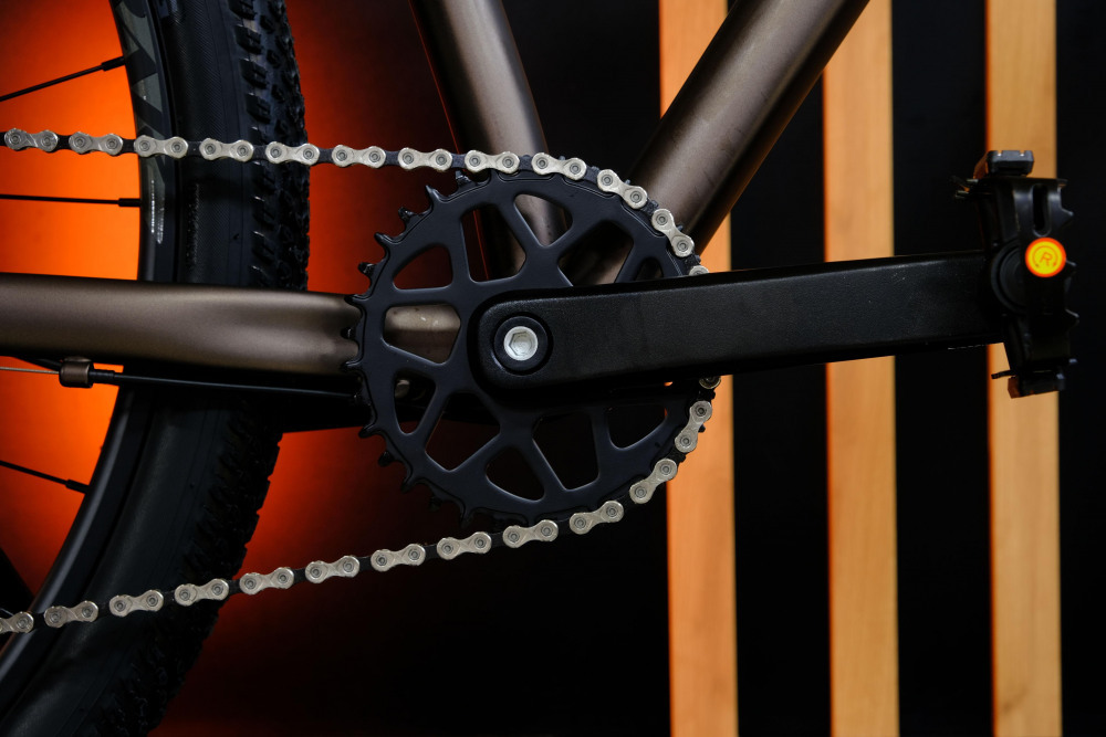 LORAK Sel 9550 Матовый Чёрный рама 23 (на рост 189-205)